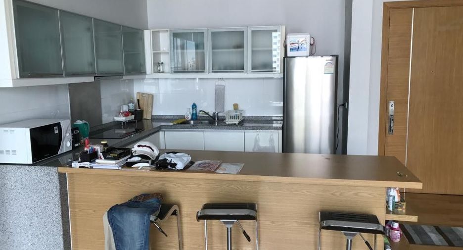 For sale 1 bed condo in Khlong Toei, Bangkok