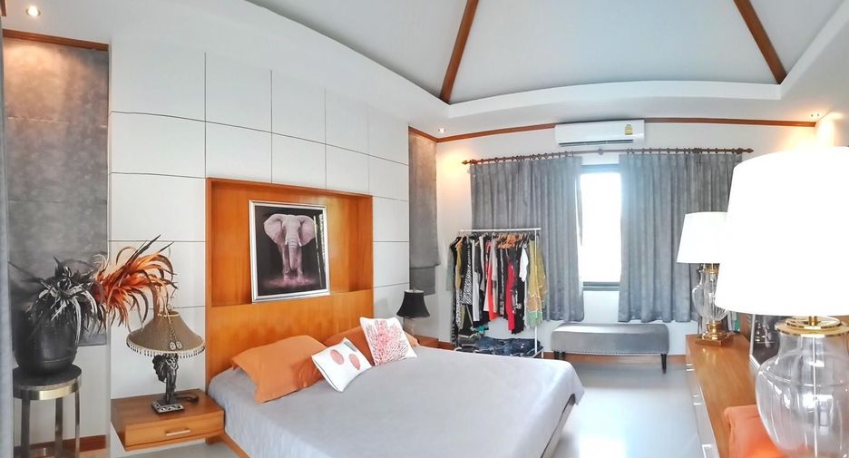 For rent 3 bedrooms villa in Mueang Phuket, Phuket