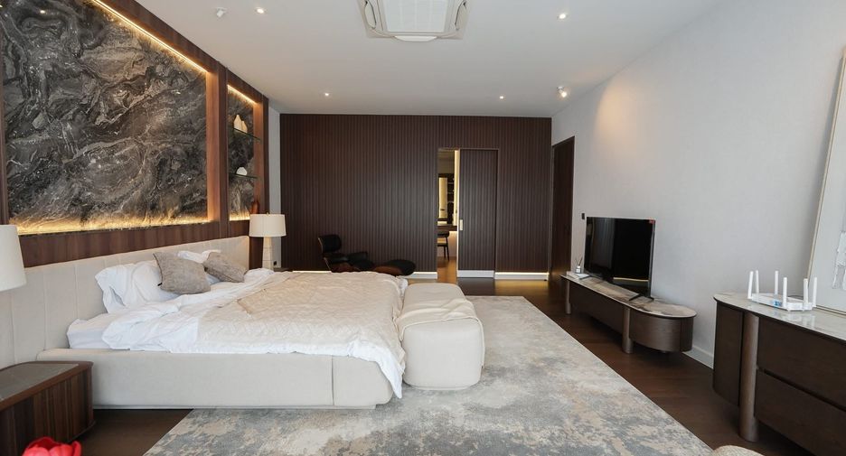 For sale and for rent 4 bedrooms house in Bang Kapi, Bangkok