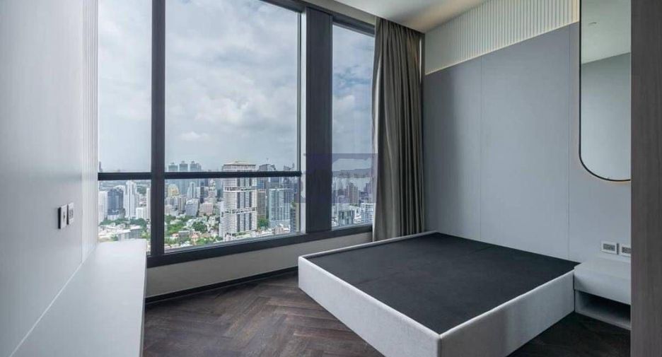 For sale 3 bedrooms condo in Khlong Toei, Bangkok