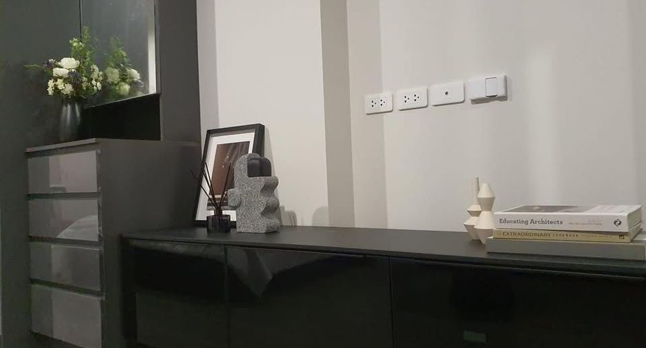 For rent studio condo in Khlong Toei, Bangkok