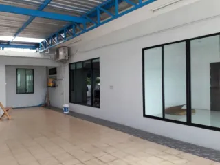 出租 公寓 独立屋 在 Bang Khun Thian, 曼谷