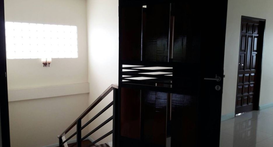 Haus zur Miete mit Studio in Bang Khun Thian, Bangkok