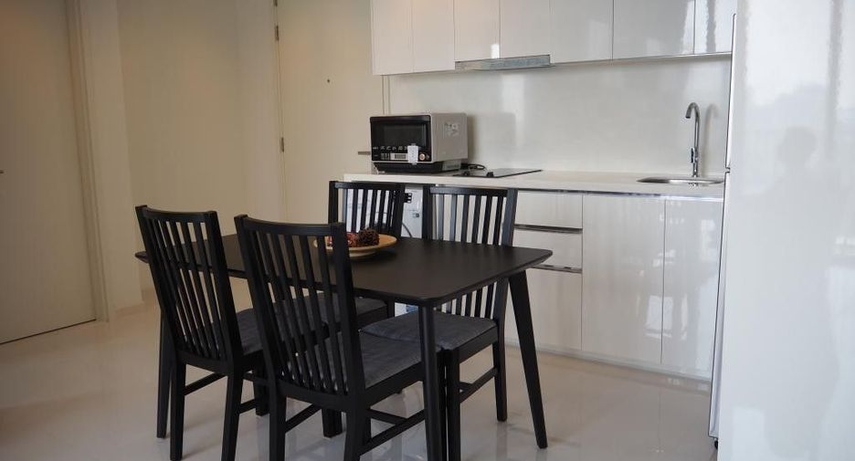 For rent 2 bedrooms condo in Sathon, Bangkok