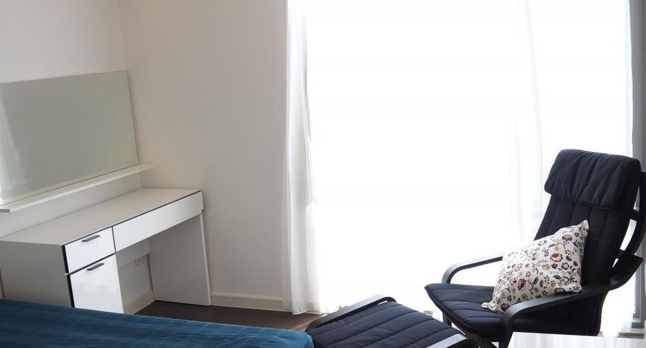 For rent 2 bedrooms condo in Sathon, Bangkok