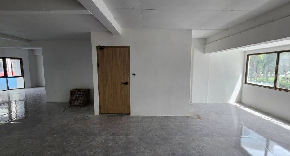 For rent retail Space in Pathum Wan, Bangkok