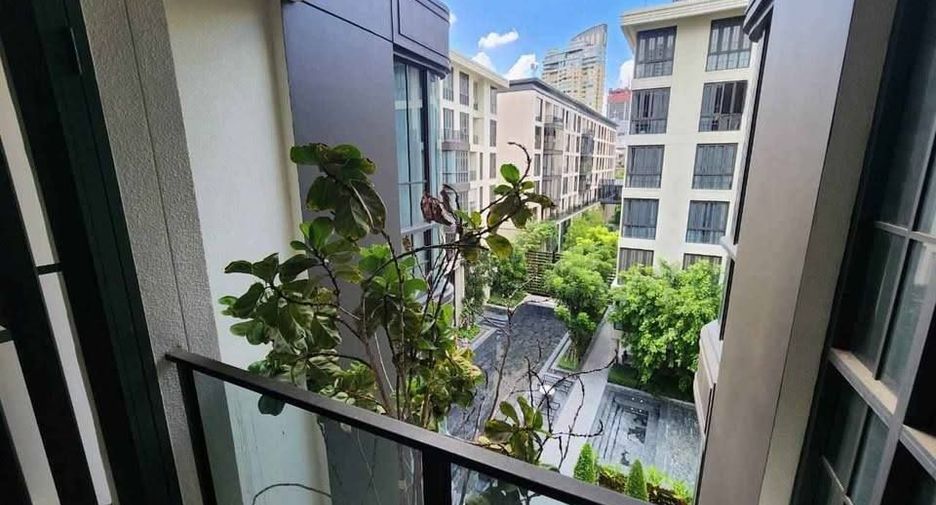 For sale 2 bedrooms condo in Watthana, Bangkok