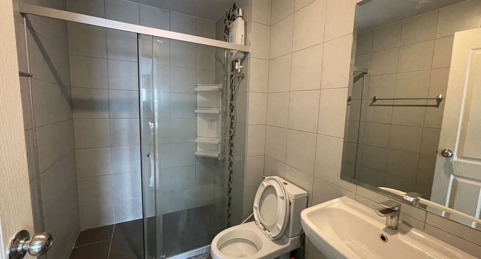 For rent 1 bed condo in Thon Buri, Bangkok