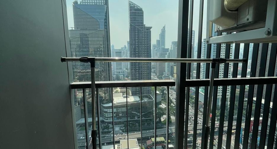 Wohnung zur Miete mit 2 Zimmer in Watthana, Bangkok