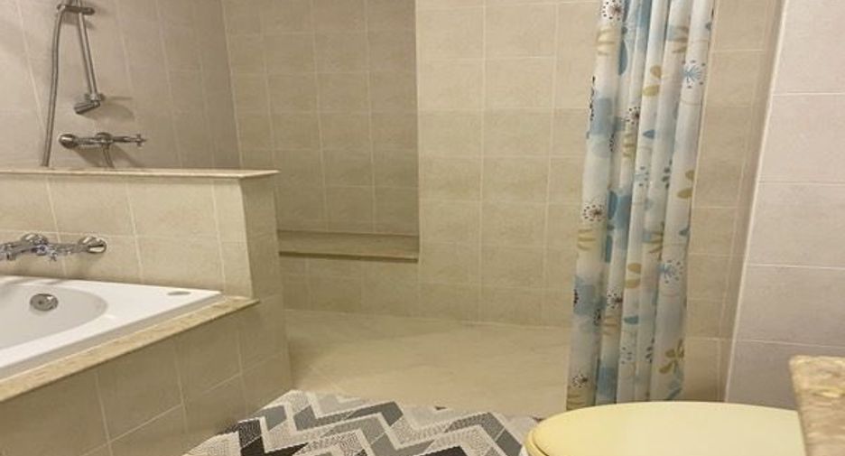 For rent 4 bedrooms house in Bang Na, Bangkok