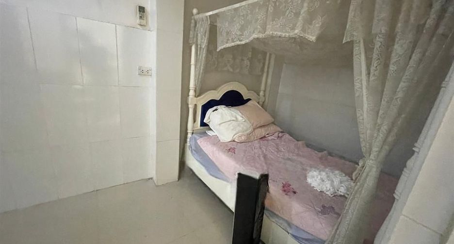 For sale 2 bedrooms retail Space in Pom Prap Sattru Phai, Bangkok