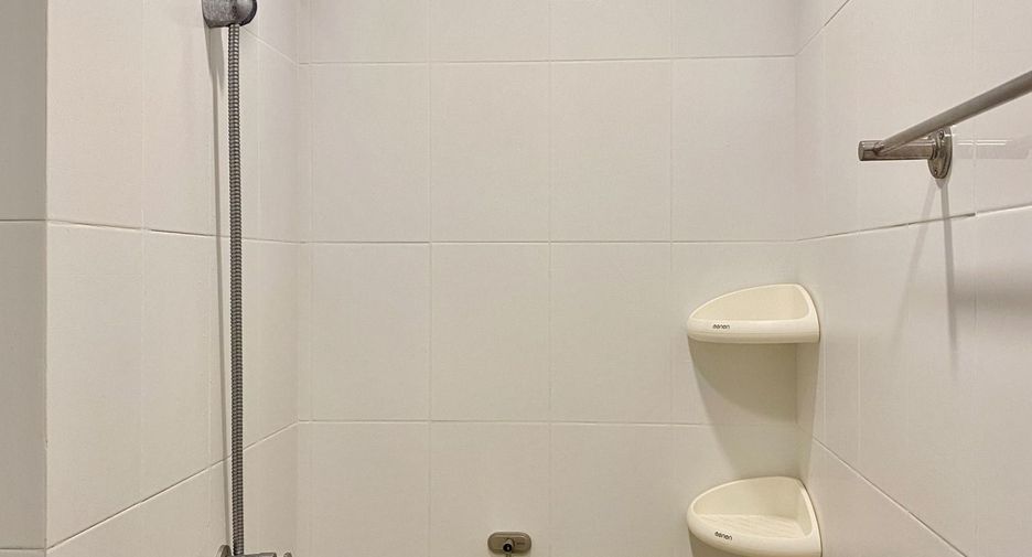 For sale 1 bed condo in Bang Kapi, Bangkok