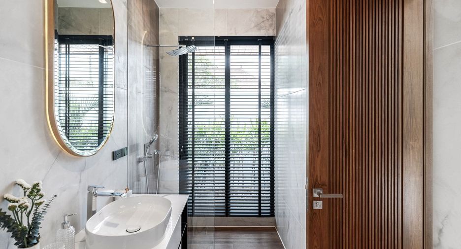 For sale 4 bedrooms villa in Thalang, Phuket