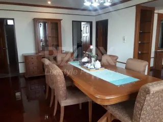 For rent 4 bedrooms condo in Khlong Toei, Bangkok