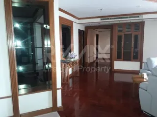 For rent 4 bedrooms condo in Khlong Toei, Bangkok