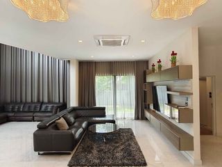 For rent 5 bedrooms house in Saphan Sung, Bangkok