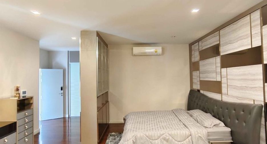 For rent 5 bedrooms house in Saphan Sung, Bangkok