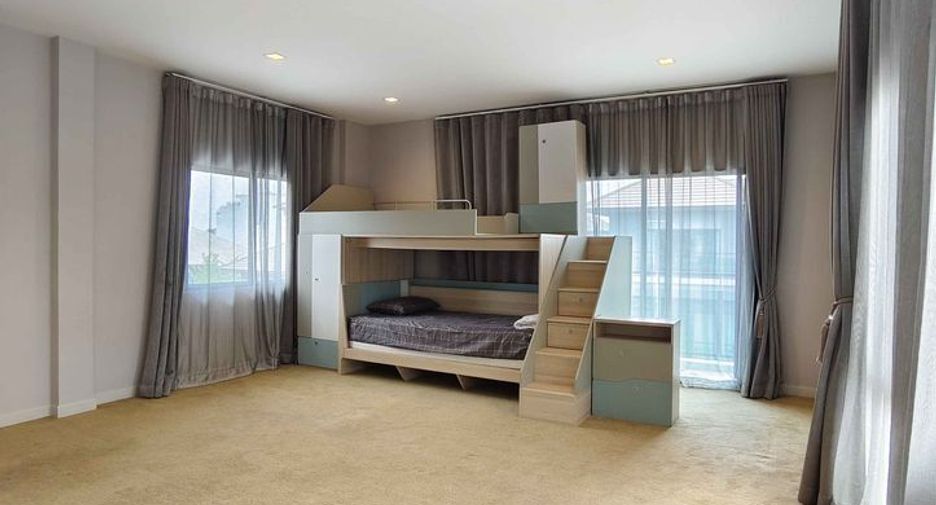 For rent 5 bedrooms house in Saphan Sung, Bangkok