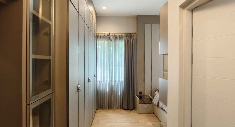 For rent 5 bedrooms house in Saphan Sung, Bangkok