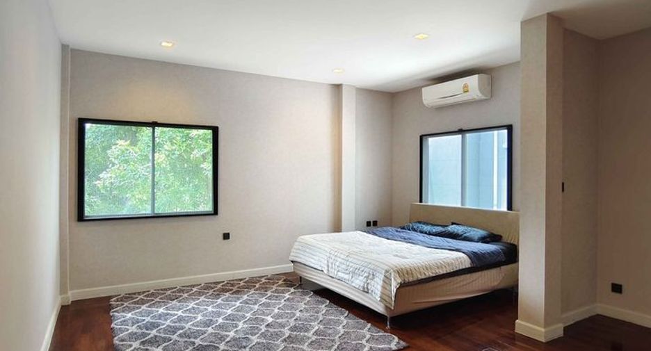 For rent 5 bedrooms house in Saphan Sung, Bangkok