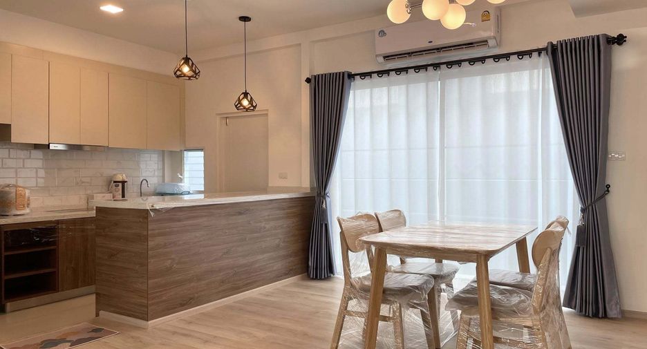 Haus zur Miete mit 3 Zimmer in Prawet, Bangkok