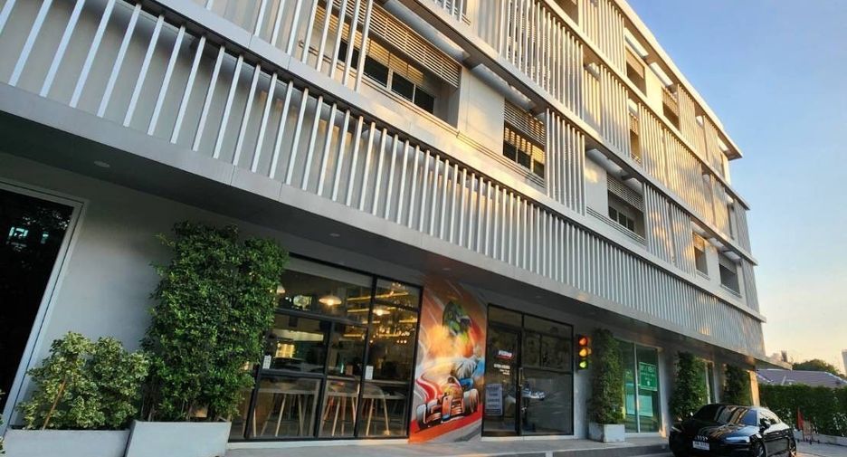 For rent retail Space in Suan Luang, Bangkok
