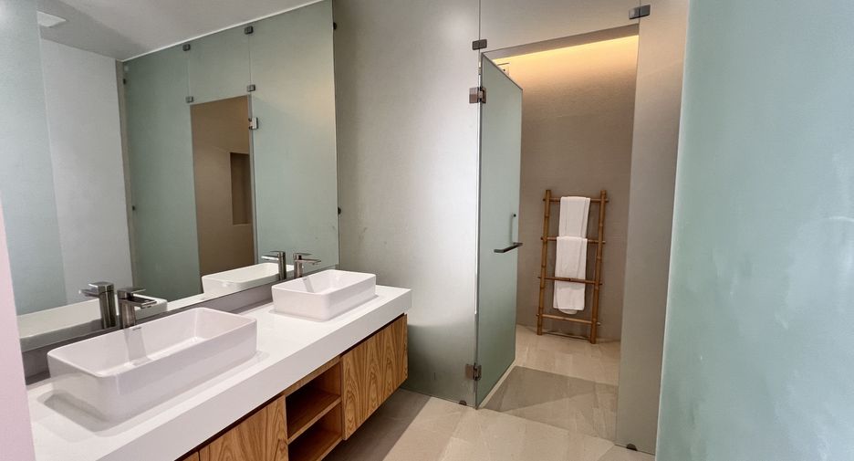 For sale 4 bedrooms villa in Thalang, Phuket