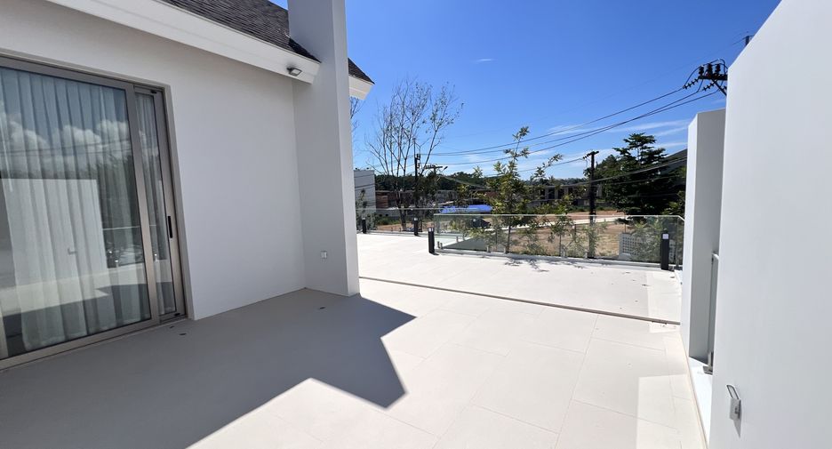 For sale 4 bedrooms villa in Thalang, Phuket