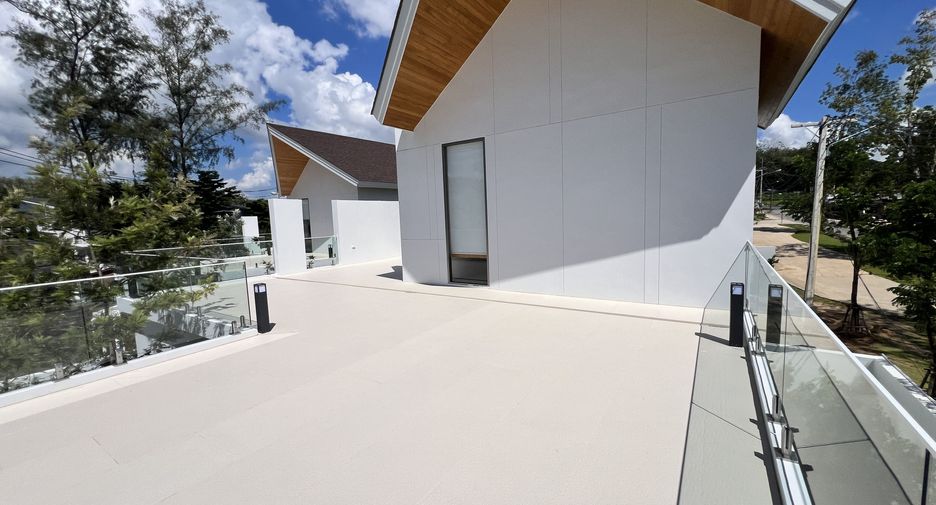 For sale 4 bedrooms villa in Thalang, Phuket