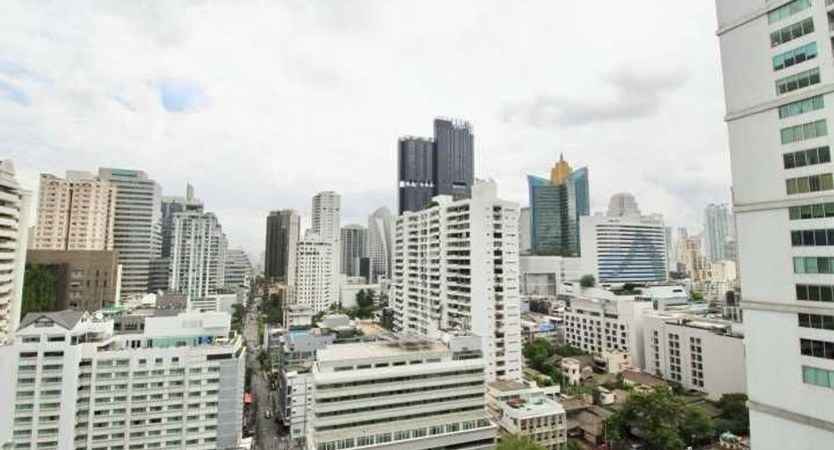 For sale 1 bed condo in Khlong Toei, Bangkok