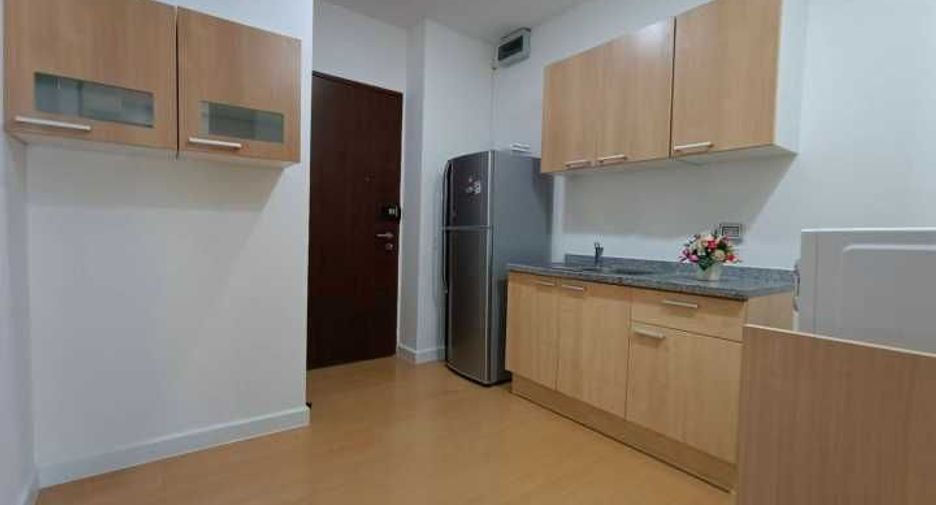For sale 1 bed condo in Khlong Toei, Bangkok