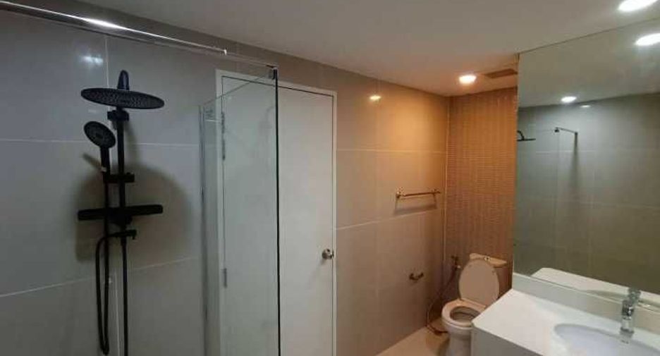For sale 1 bed condo in Khlong Toei, Bangkok