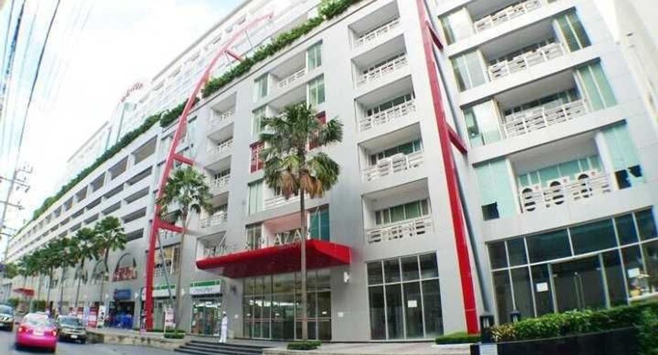 For sale 1 bed condo in Khlong Toei, Bangkok