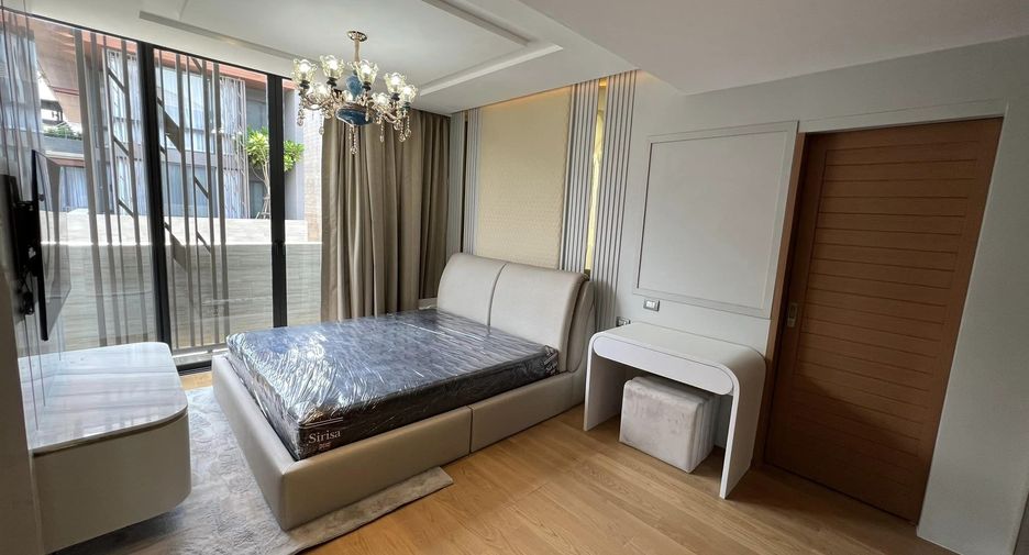 À vendre et à louer 5 chambres maison à Yan Nawa, Bangkok