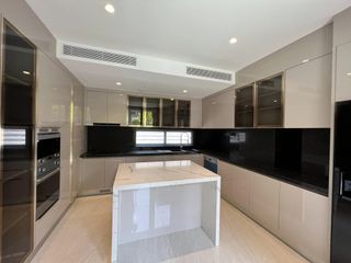 Haus zum Kauf und zur Miete mit 5 Zimmer in Yan Nawa, Bangkok