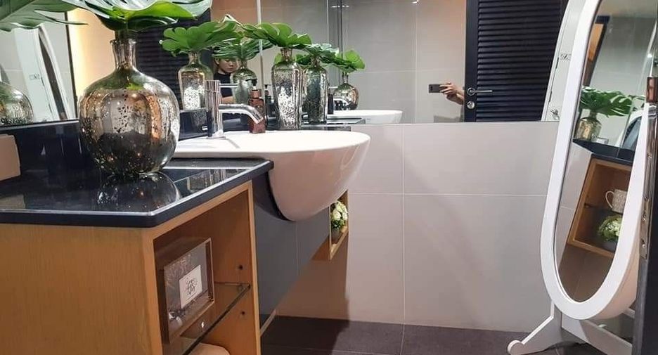 Condo en alquiler de 1 habitaciones en Watthana, Bangkok