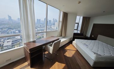 For rent 2 bedrooms condo in Sathon, Bangkok