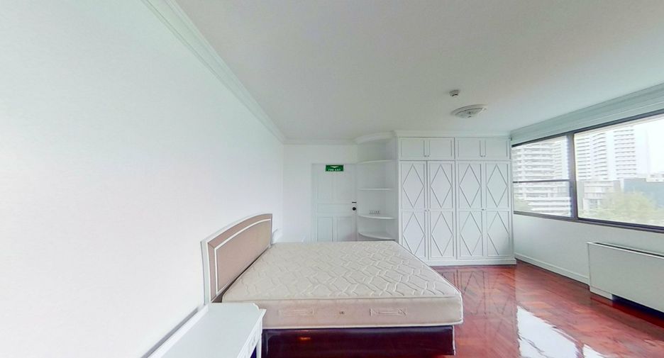 Condo en alquiler de 3 habitaciones en Watthana, Bangkok