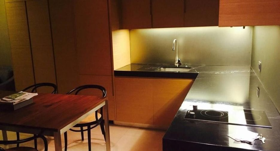 À vendre 1 chambre condo à Sathon, Bangkok