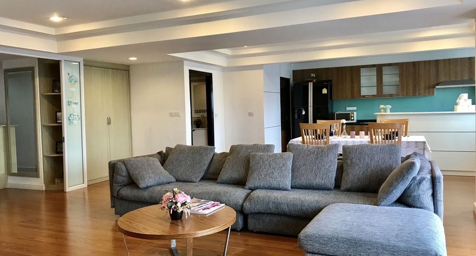 For sale 3 bedrooms condo in Watthana, Bangkok