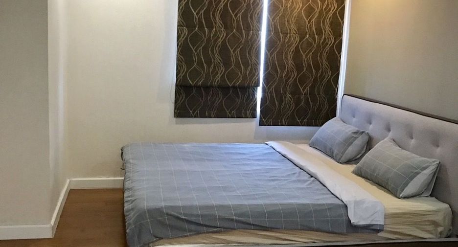 For sale 3 bedrooms condo in Watthana, Bangkok
