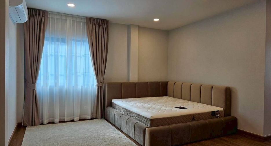 Haus zur Miete mit 4 Zimmer in Bang Phli, Samut Prakan