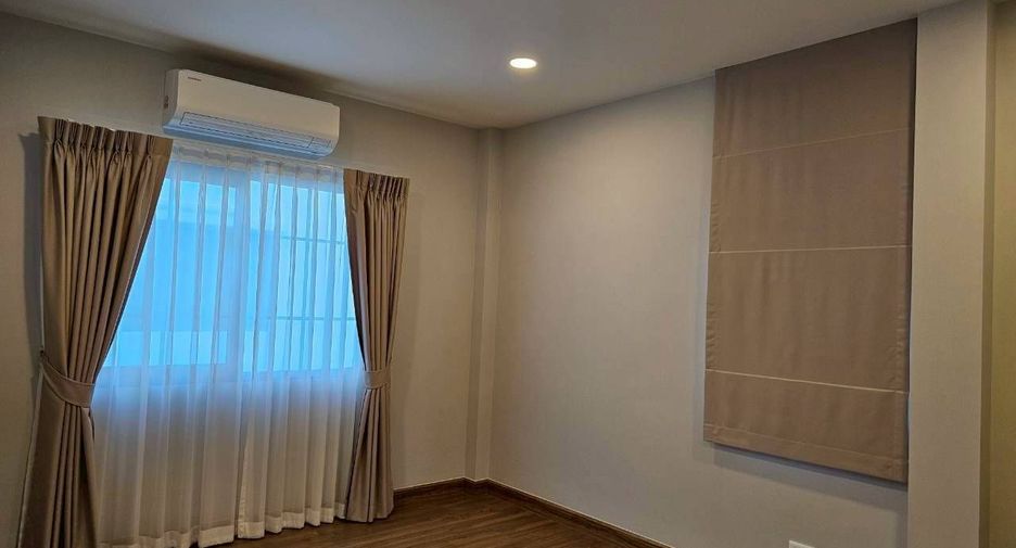 Haus zur Miete mit 4 Zimmer in Bang Phli, Samut Prakan