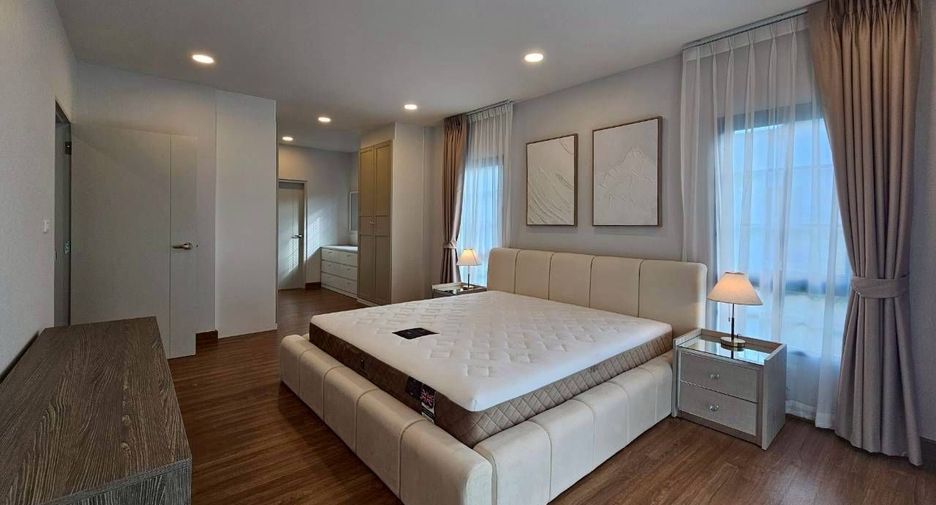 Haus zur Miete mit 4 Zimmer in Bang Phli, Samut Prakan