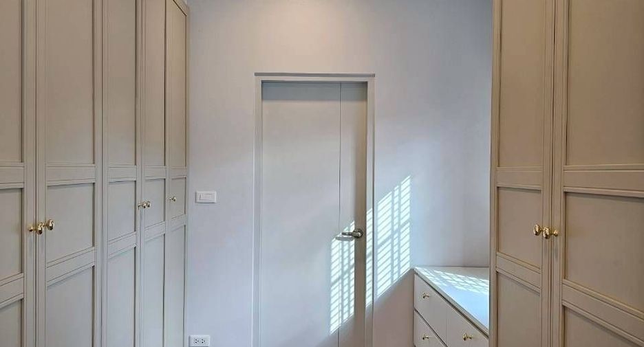 Haus zur Miete mit 4 Zimmer in Bang Phli, Samut Prakan