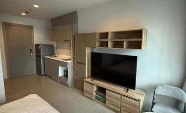 Wohnung zur Miete mit Studio in Huai Khwang, Bangkok
