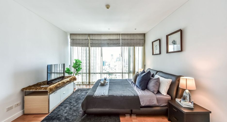 For sale 2 bedrooms condo in Khlong Toei, Bangkok