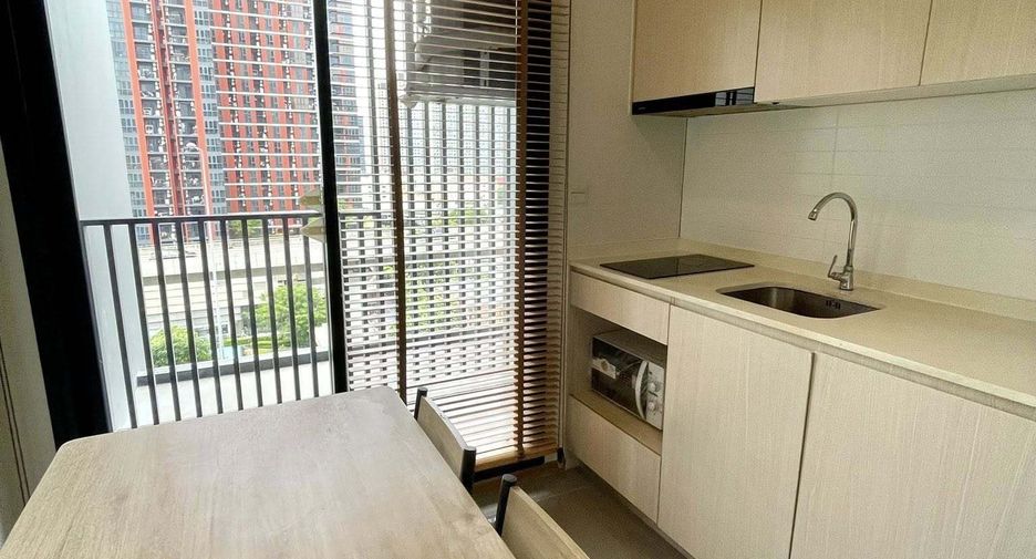 For sale 1 bed condo in Bang Kapi, Bangkok