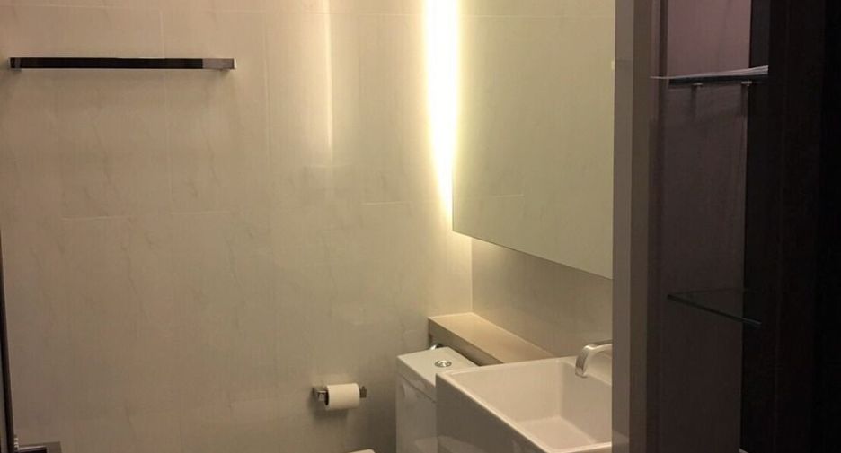 Wohnung zur Miete mit 2 Zimmer in Huai Khwang, Bangkok