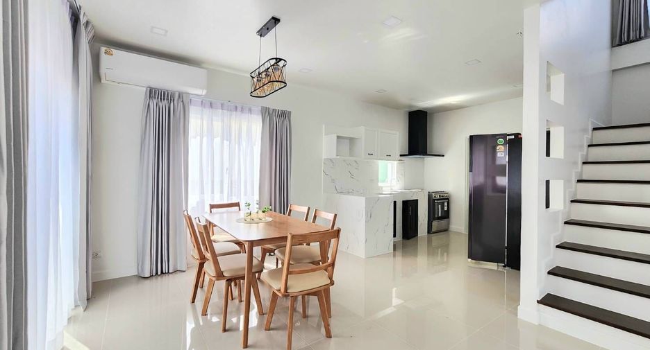 À louer 3 chambres maison à Mueang Phuket, Phuket